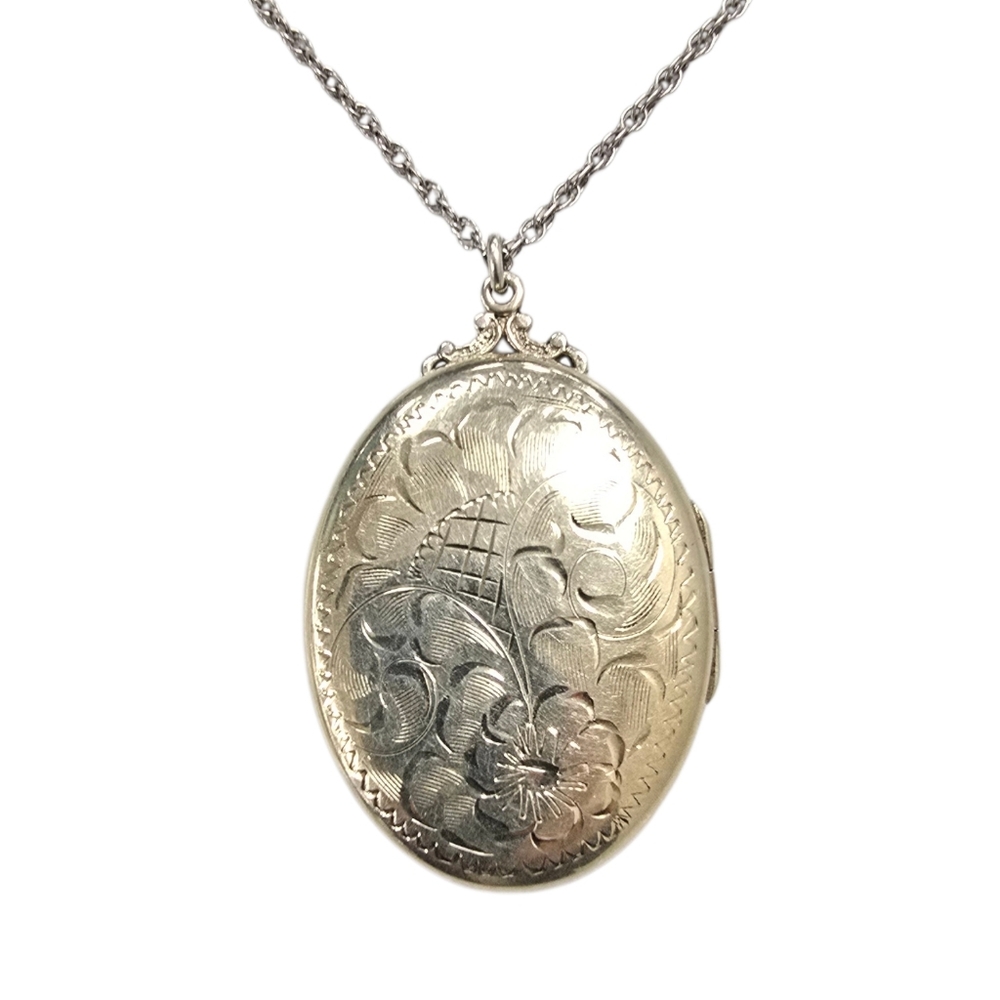 Elegant Silver Floral Locket Necklace